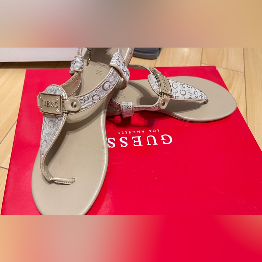 Guess sandals